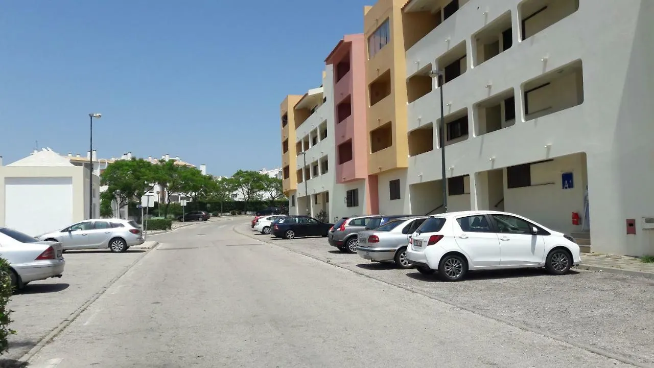 Apartamento Bela Vista البوفيرا شقة